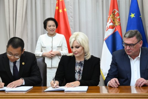 Potpisan ugovor (foto: www.mgsi.gov.rs)