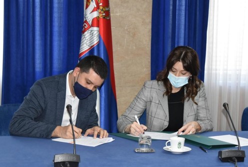 Potpisivanje ugovora (foto: www.ekologija.gov.rs)