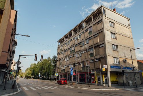Zgrada (ilustracija) (foto: Đorđe Đoković)