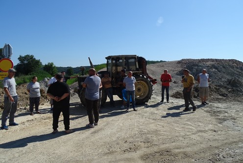 Milinkovići ušli u svoje parcele (foto: Kolubarske.rs)