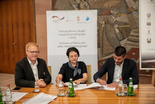 Potpisivanje memoranduma o saradnji (foto: www.valjevo.rs)