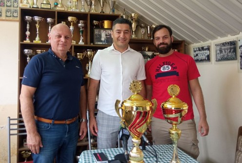 Rodoljub Paunovic sa saradnicima  (foto: Slobodan Gligorić)