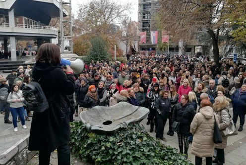 Protest prosvetara u Valjevu (foto: Kolubarske.rs)