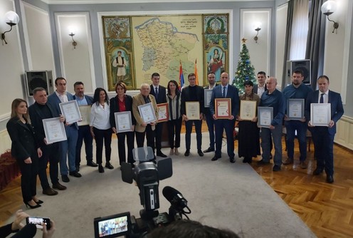 Dobitnici Dijamantske plakete (foto: www.valjevo.rs)