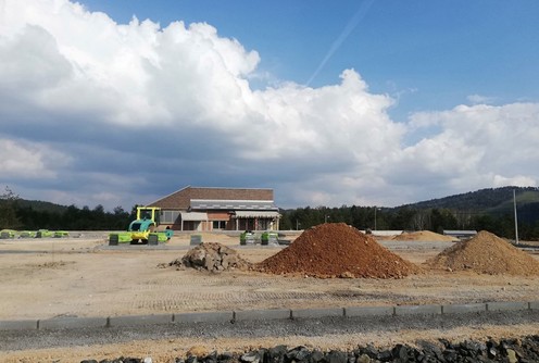 Izgradnja parkinga na Divčibarama (maj 2023.) (foto: Kolubarske.rs)