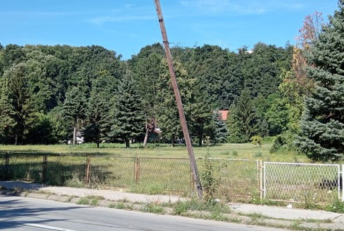 Prostor nekadašnje kasarne Kadinjača (foto: Kolubarske.rs)