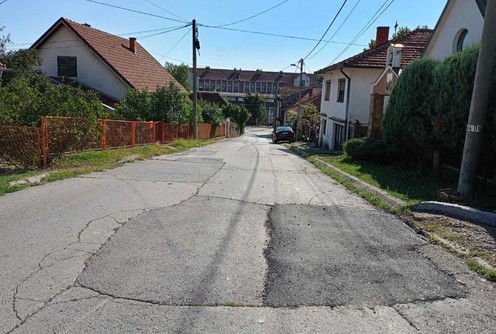 Asfaltirano oštećenje u UliciZeke Buljubaše (foto: Stanari ulice)