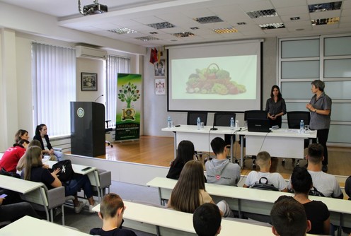 Đorđević Gavrilović i Đurđević u Poljoprivrednoj školi (foto: VIVA)