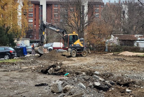 Parking u Kolubari 2 (foto: Kolubarske.rs)