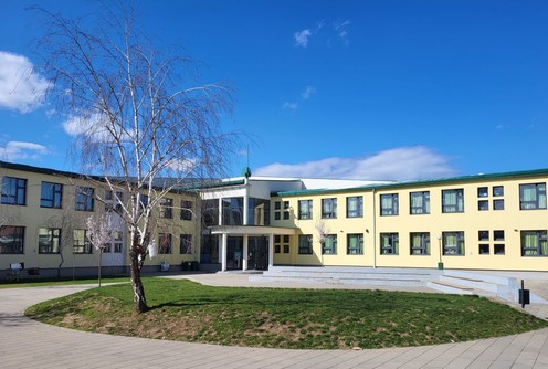 Osnicba škola u Mionici  (foto: Kolubarske.rs)