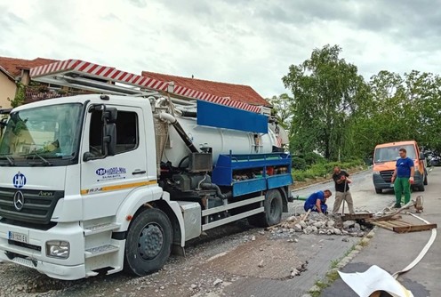 Pozajmljena cisterna (foto: Kolubarske.rs)