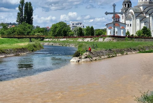 Bistar Gradac, mutna Kolubara (foto: Kolubarske.rs)