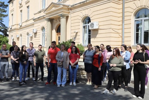 Uručeni pokloni za bebe u Mionici (foto: www.mionica.rs)