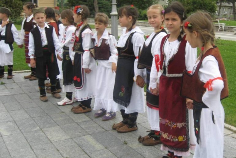 Dečji ansambl iz Osečine (foto: Dragan Savić)
