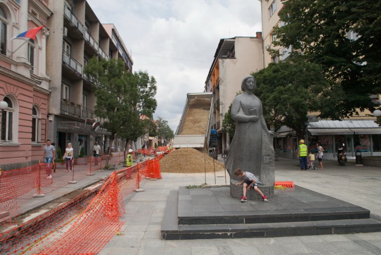 Radovi na Desankinom vencu, zatrpavanje (foto: Đorđe Đoković)