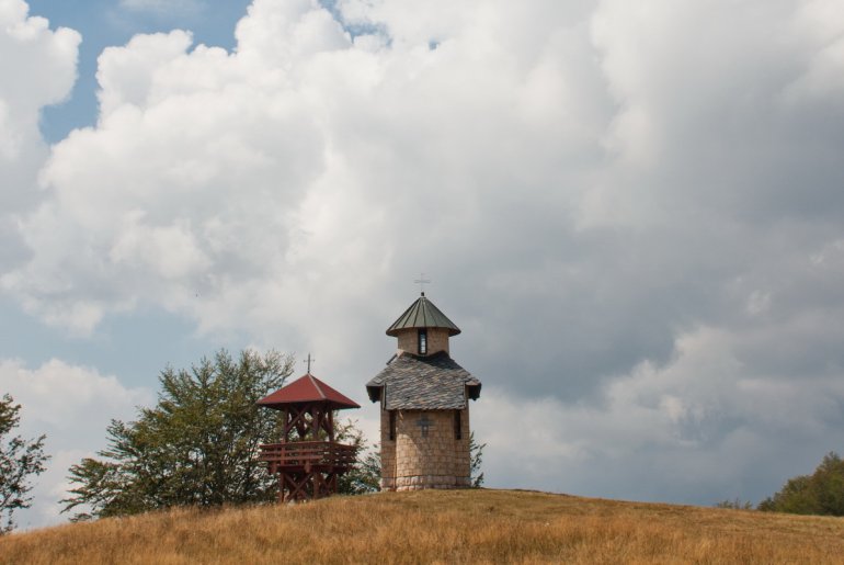 Crkva na Kneževom polju, ispod Malog Povlena (foto: Đorđe Đoković)