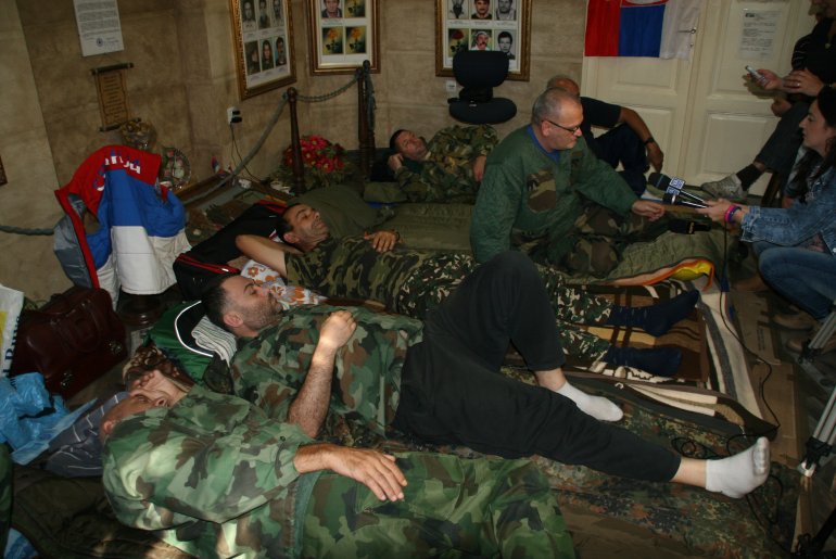 Štrajk veterana (foto: Kolubarske.rs)