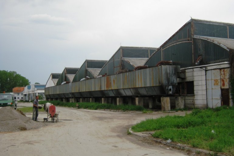 Industrijska zona - hale u Stefilu (arhiva) 