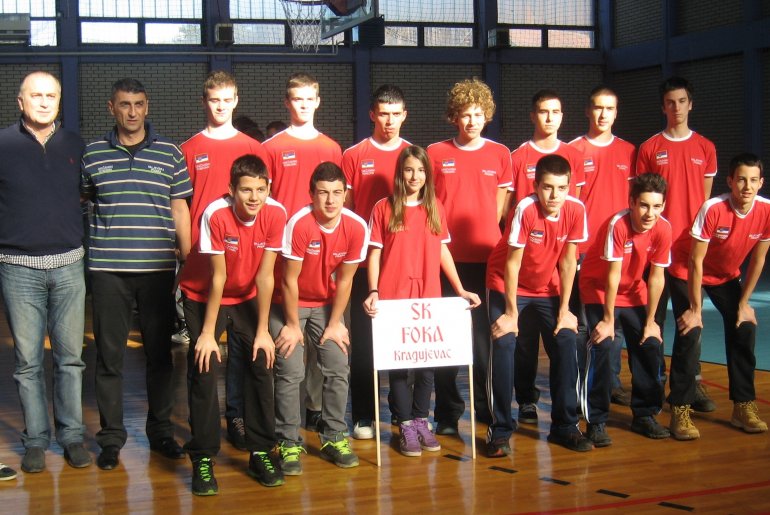 Pro&scaron;logodi&scaron;nji pobednik Foka iz Kragujevca sa Jovicom Antonićem (foto: Z. Janković)