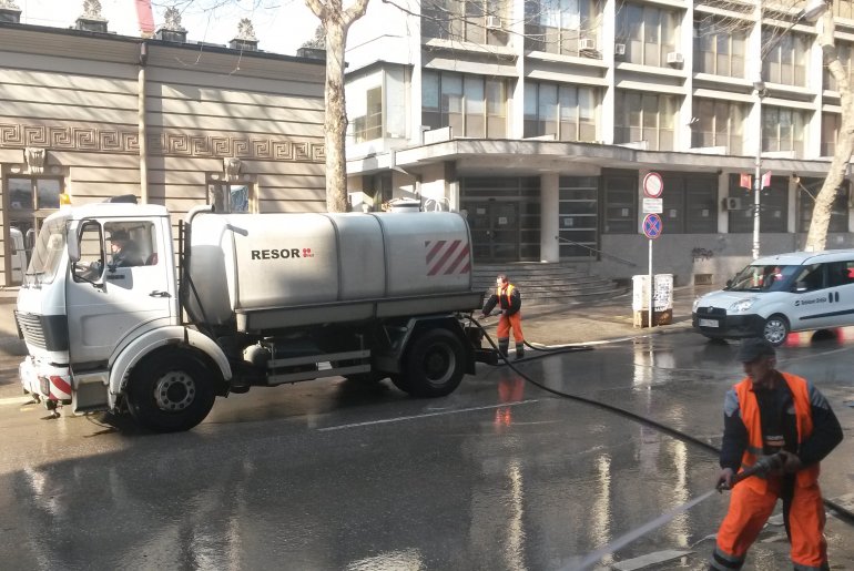 Pranje Ulice Vuka Karadžića (foto: Kolubarske.rs)