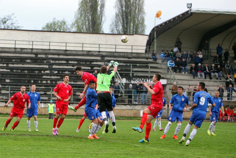 Intervencija golmana gostiju (foto: Đorđe Đoković)