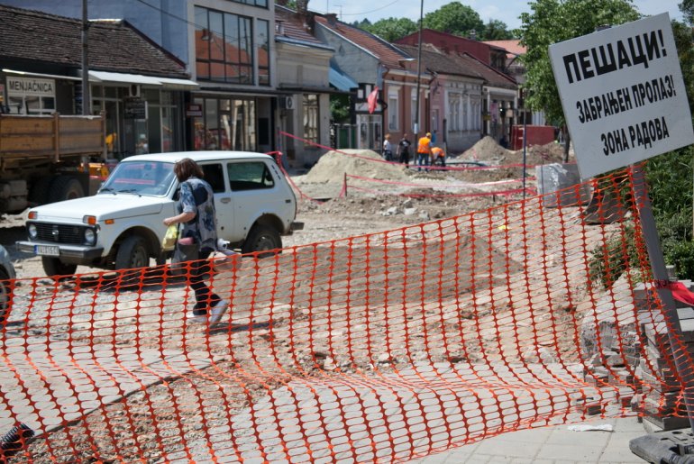 Znak za pešake (foto: Đorđe Đoković)