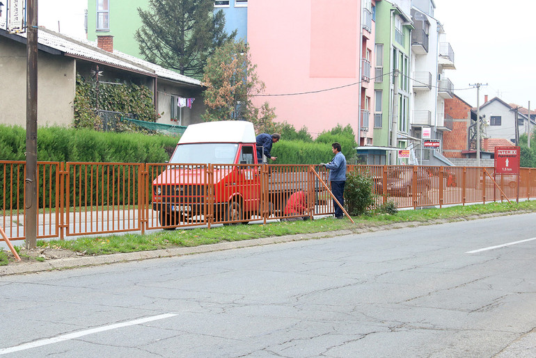 Popravljanje ograde na Duplim trakama (foto: Đorđe Đoković)