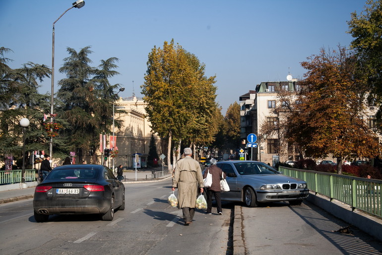 BMW na mostu (foto: Đorđe Đoković)