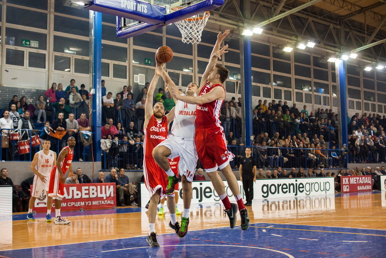 Miloš Janković pod košem Cedevite (foto: Đorđe Đoković)