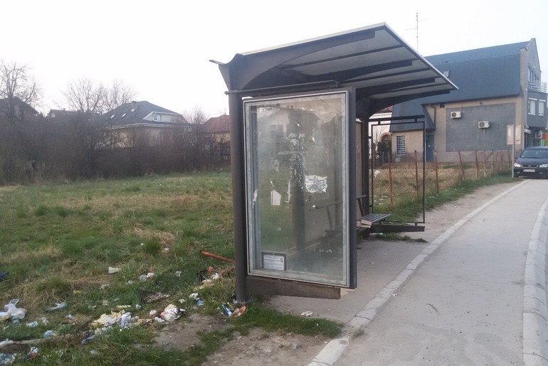 Autobusko stajalište (foto: Branko Lazić)
