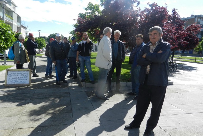 Protest ispred zgrade Opštine Ub (foto: Dragana Nedeljković)