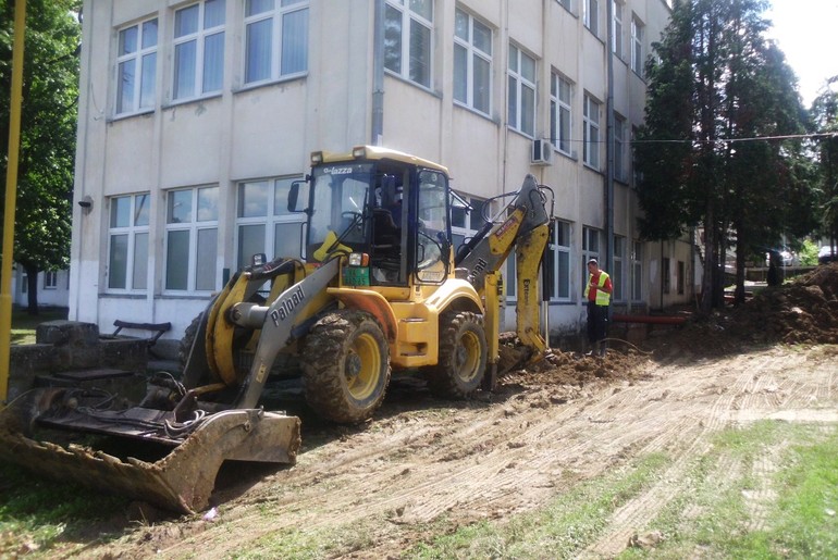 Radovi na školi u Ljigu (foto: Mira Kojić)