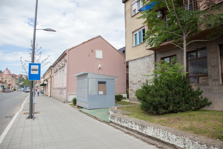 Metalni kiosk (foto: Đorđe Đoković)