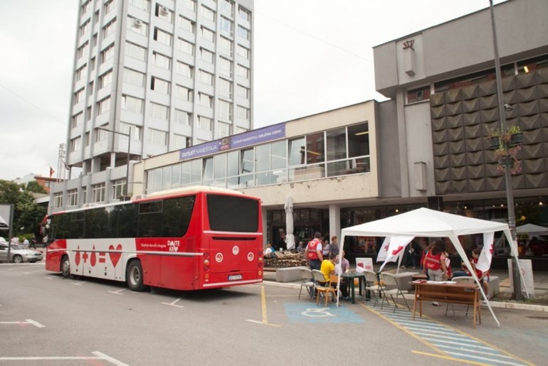 Transfuziološki autobus (foto: Đorđe Đoković)