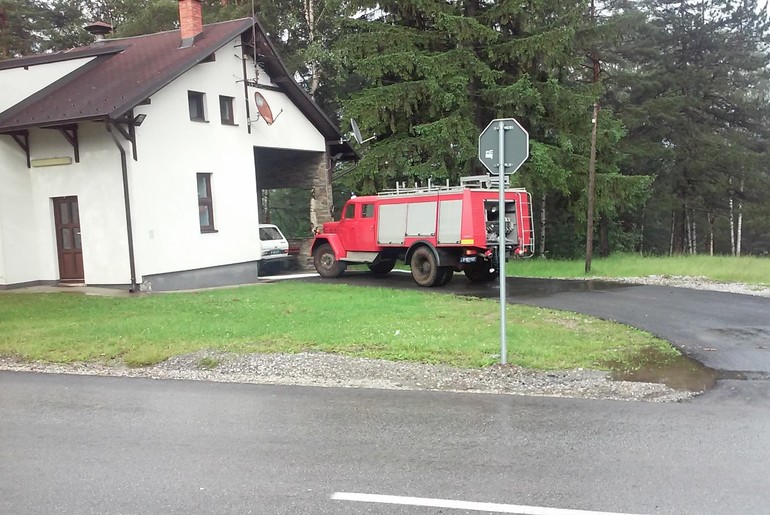 Vatrogasci na Divčibarama (foto: Kolubarske.rs)