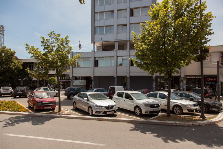 Parking Grada Valjeva (foto: Đorđe Đoković)