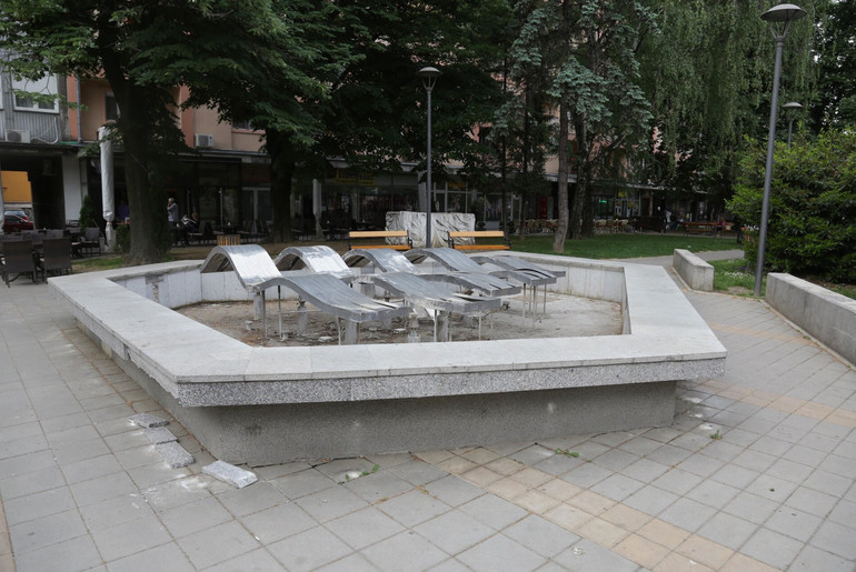 Fontana u parku kod Limenke (foto: Đorđe Đoković)