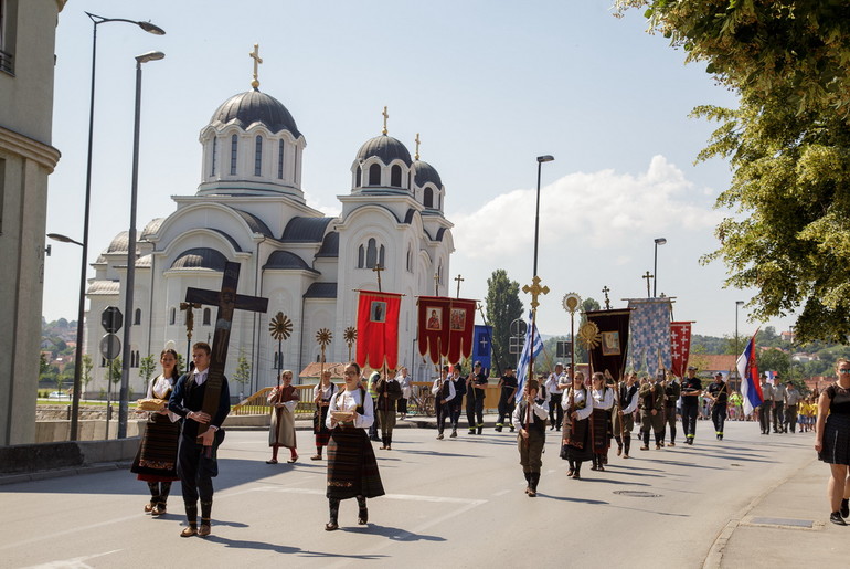 Slava Valjeva Druge Trojice - litija (foto: Đorđe Đoković)