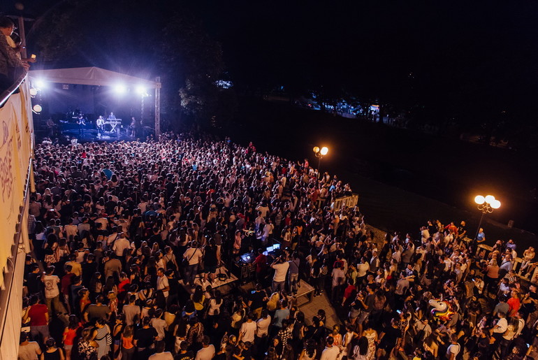 Koncert na platou Centra za kulturu ( Tešnjarske 2018.) (foto: Đorđe Đoković)