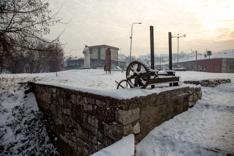 Ustava na nekadašnjem jezeru (foto: Đorđe Đoković)