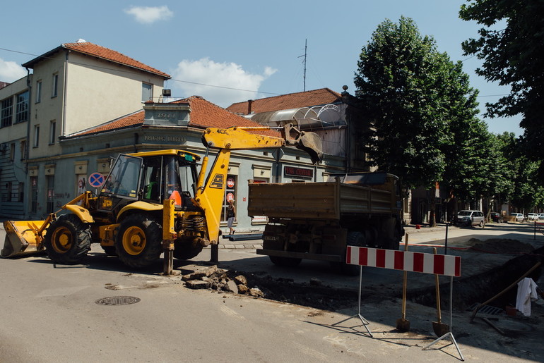 Vodovod radovi u Ulici Vuka Karadžića (arhiva) (foto: Đorđe Đoković)