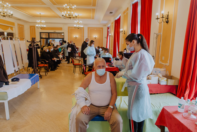 Vakcinacija u Grand hotelu (foto: DjordjeDjokovic)