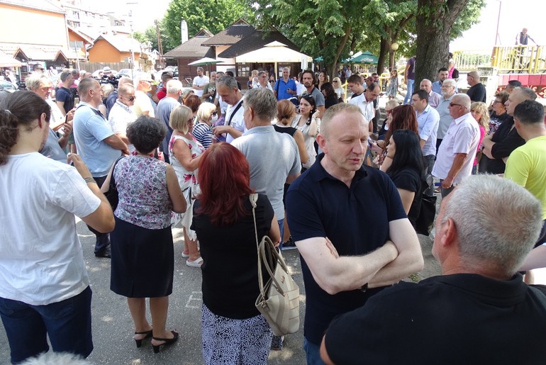 Dragan Đilas sa građanima Valjeva (foto: Kolubarske.rs)