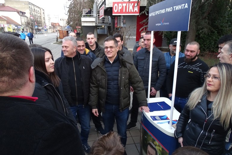 Vuk Jeremić na štandu NS U Valjevu (foto: Kolubarske.rs)