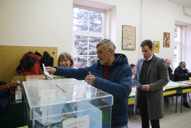 Glasanje (foto: Đorđe Đoković)