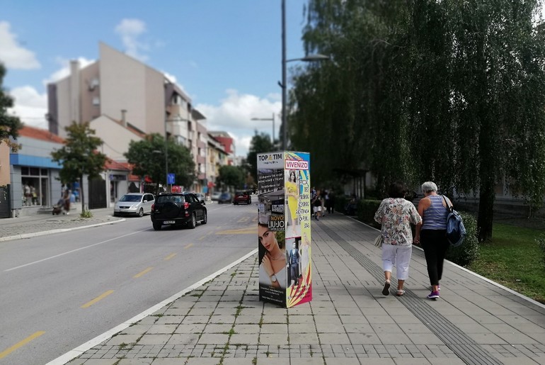 Valjevski promo stubovi (foto: Kolubarske.rs)