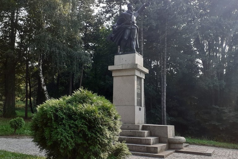 Spomenik na Rajcu (foto: Miroslava Kojić)