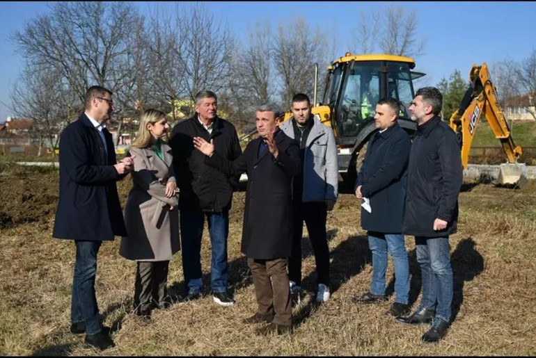 Gradonačelnik na Ljubić keju (foto: Ozon Press)