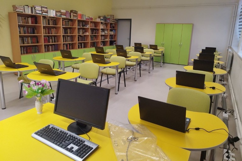 Biblioteka u Srednjoj školi Mionica (foto: www.mioniva.rs)