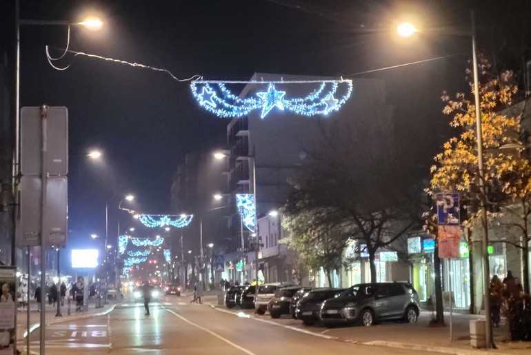 Novogodišnja dekoracja (foto: Kolubarske.rs)